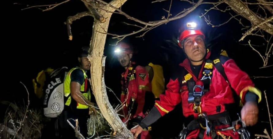 13 elementos dos BVM pernoitaram numa vereda para resgatar turista que caiu 60 metros