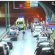 Carro incendeia-se após acidente em túnel da via rápida e há três feridos (Com vídeo)