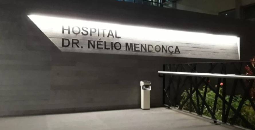 Turista ferida num hotel socorrida pelos bombeiros
