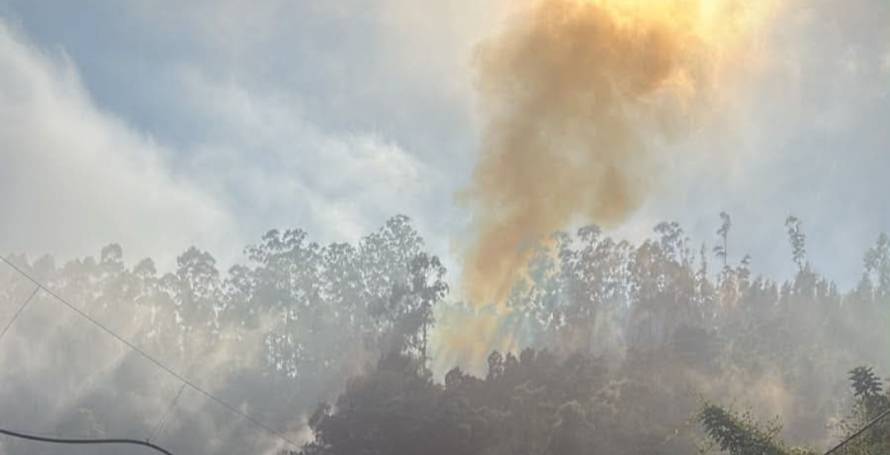 Incêndio mobiliza três corporações de bombeiros