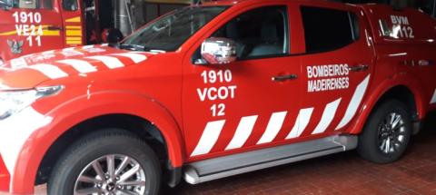 Incêndio continua a alastrar; são já sete as corporações de bombeiros no local