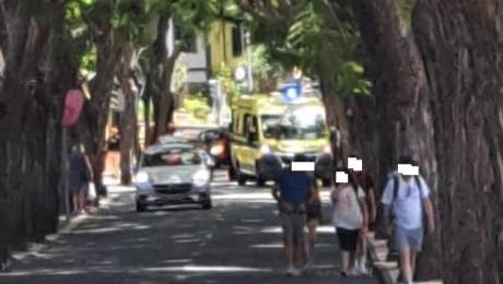 Quatro feridos em três acidentes entre motas e carros