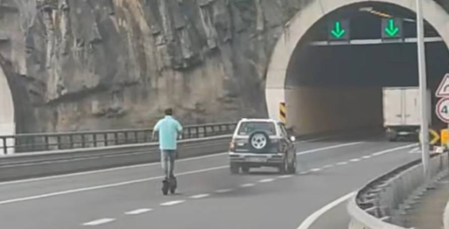 Homem decide andar de trotinete na via rápida