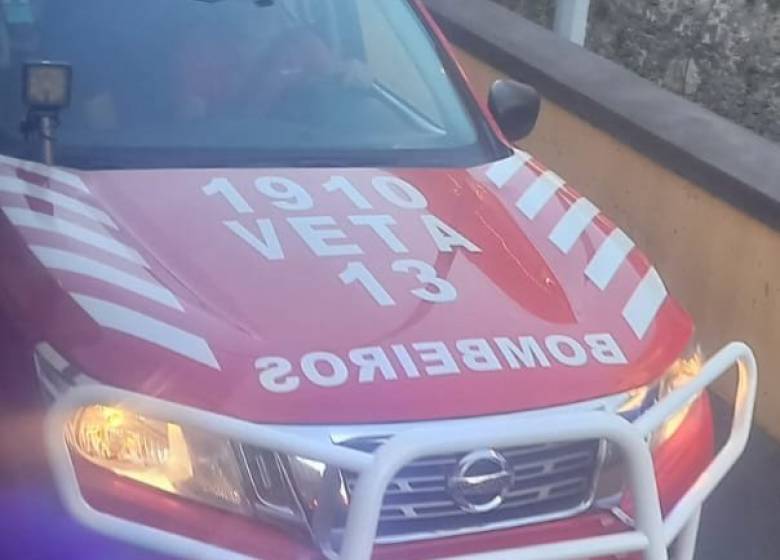 Incêndio junto ao mar