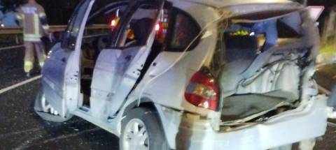 Veja as fotos do carro envolvido no violento acidente na via rápida