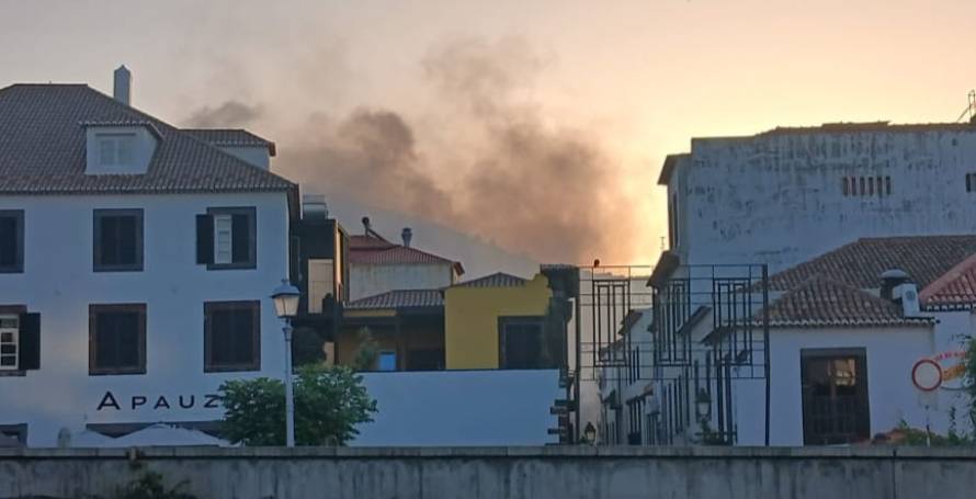 Reacendimento no prédio na Zona Velha