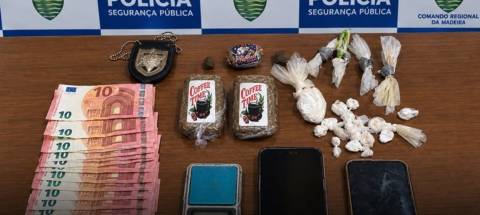 Casal detido com mais de 600 doses de droga